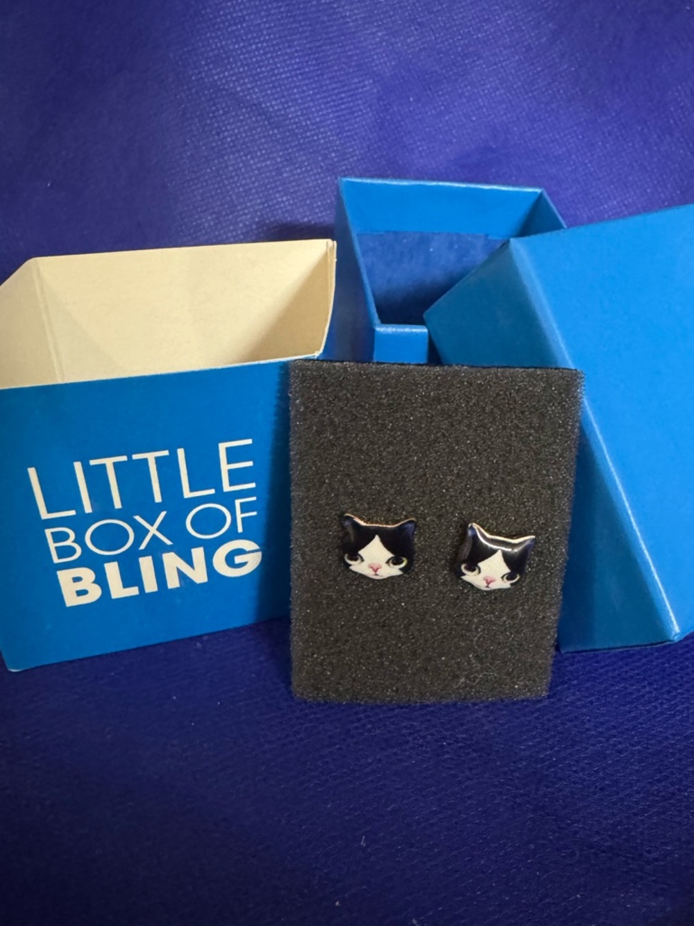 Black and White Cat Face Stud Earrings Pet Lover Jewelry - Super cute - NWT/NIB